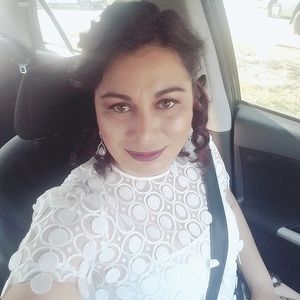 Meet your Posher, Petite